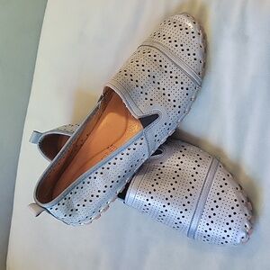 EUC Ladies Spring Step Shoes